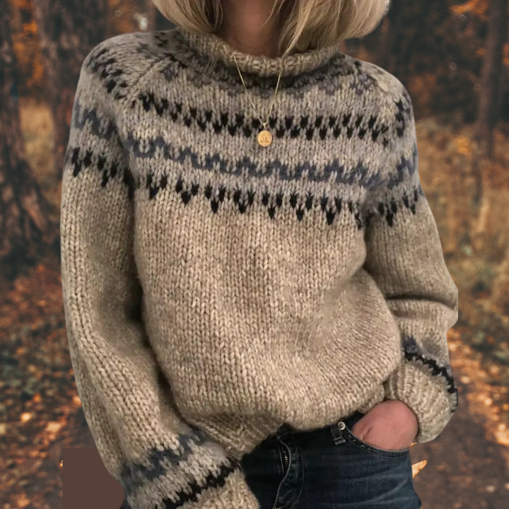 Yrsa™ – Nordisk stickad tröja i karamelldesign