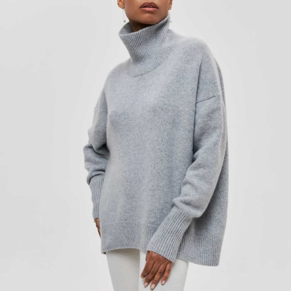 Gudrun™ – Svart stickad tröja med hög hals